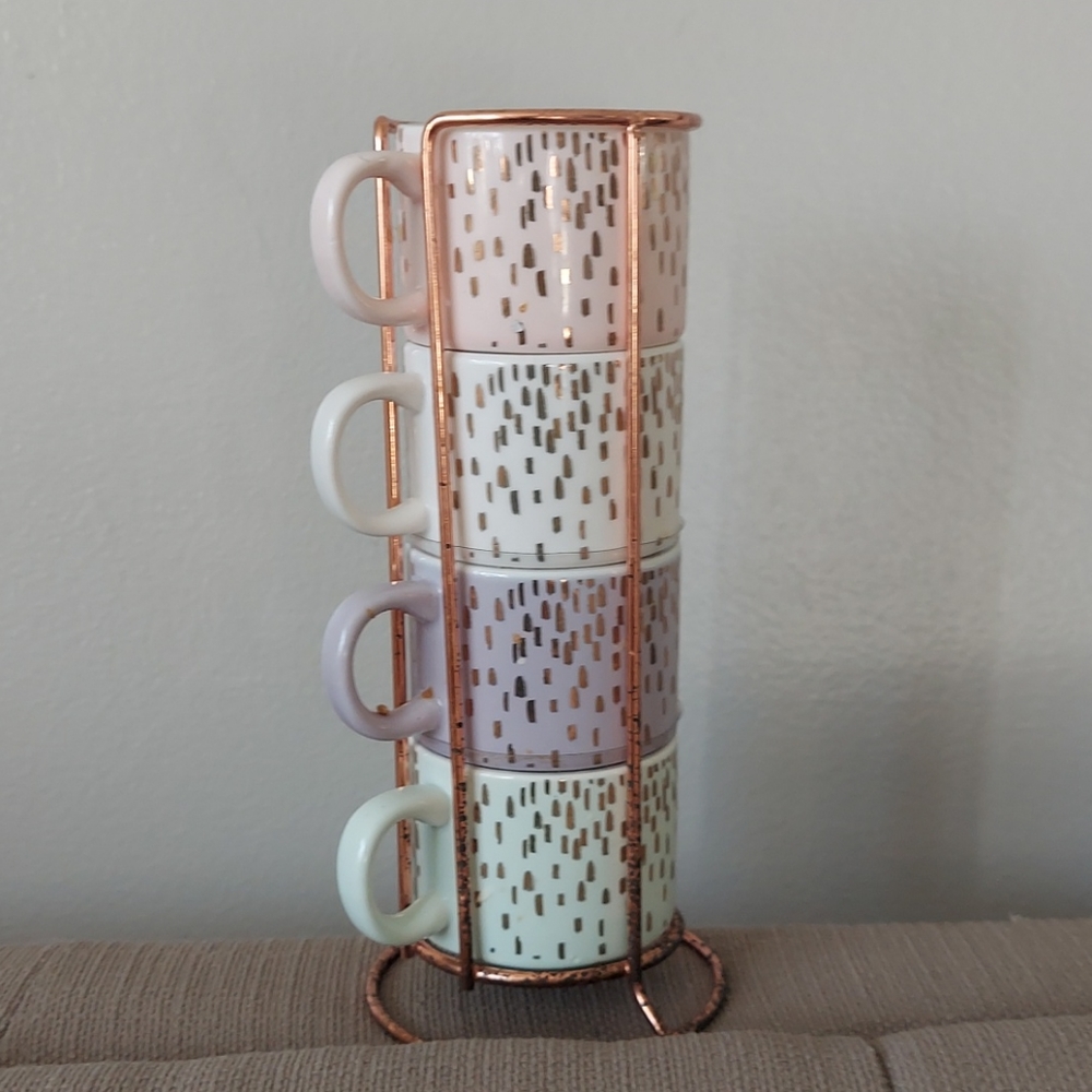 Teapot holder with teapots